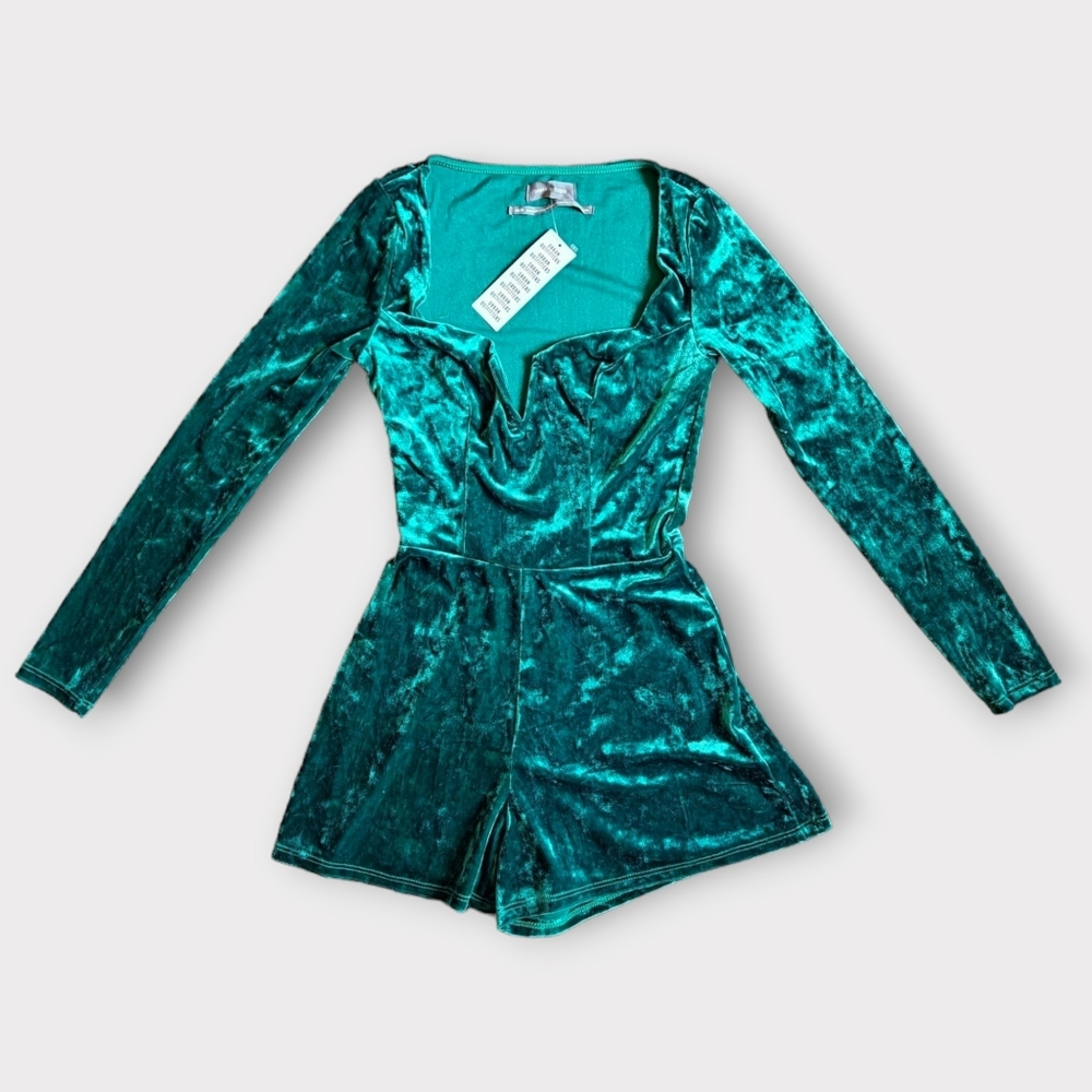🆕️Urban Outfitters Sasha Crushed Velvet Romper